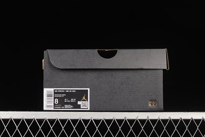 All categories Air Jordan Jordan series basketball shoes Air Jordan 1 Mid Air Jordan 1 Mid AJ1 candy powder Zhongbang basketball shoes DJ0338-100